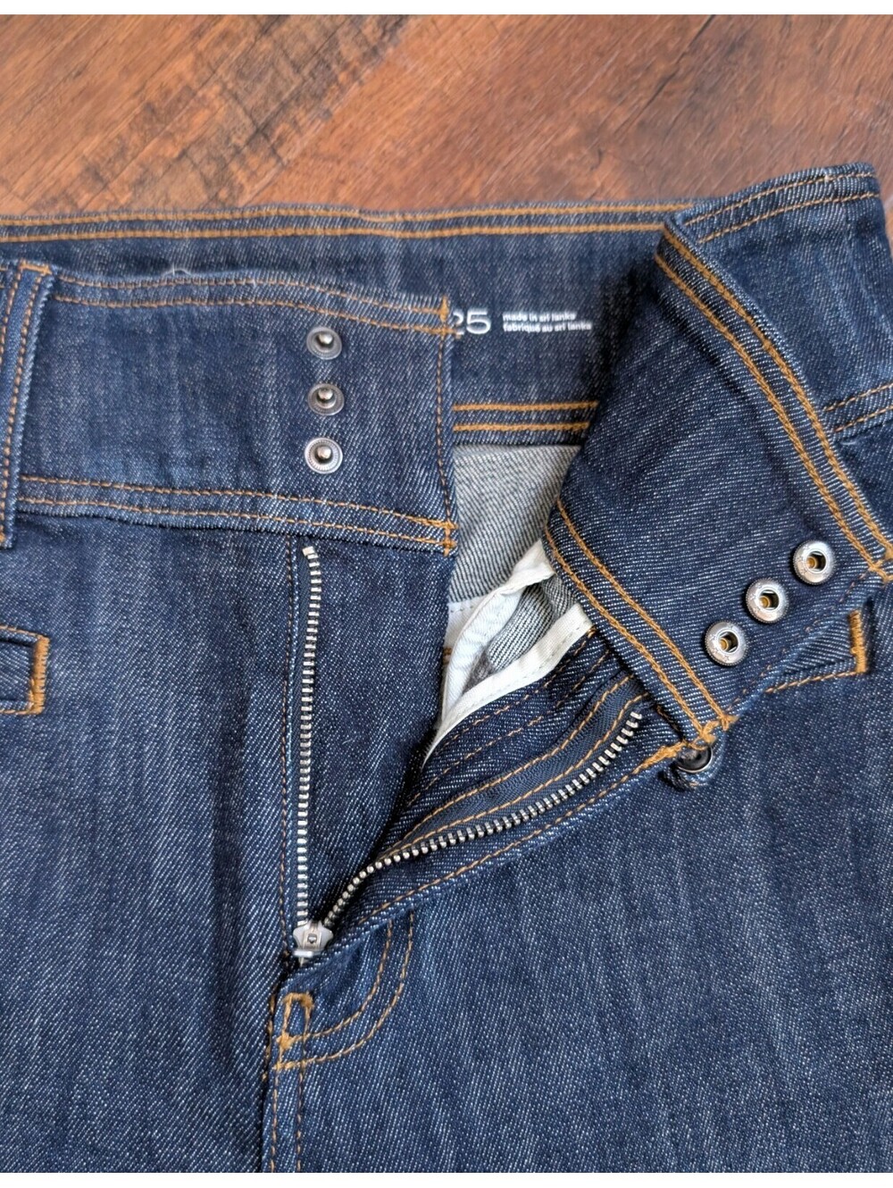 70s Vintage Vibes Pilcro High Rise Wide Leg Flare Jeans Dark Wash Sz 25 - Picture 3 of 8